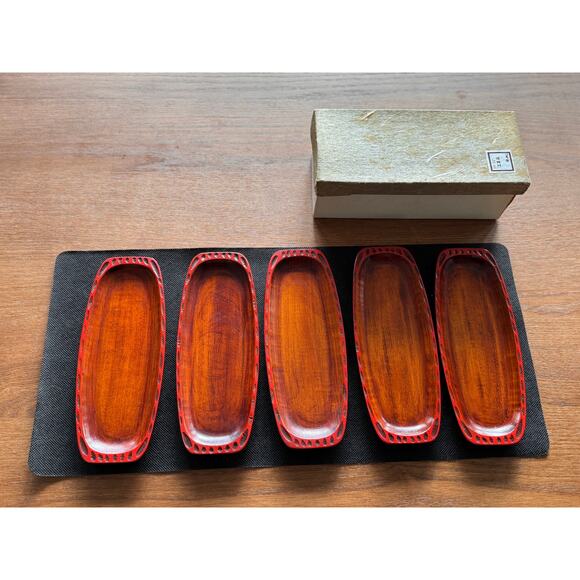 [Like New] Vintage Japanese Petite Wooden Trays – Handcarved, Urushi (Set of 5) - Picture 2 of 14